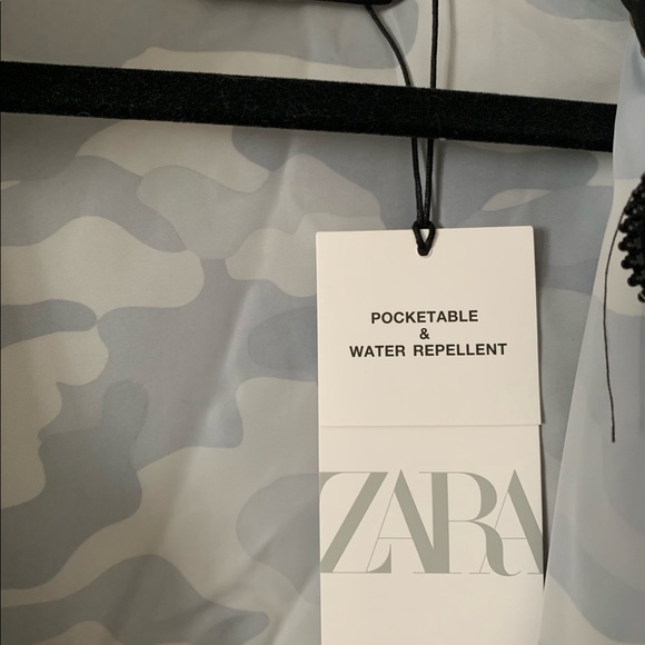 Zara Camo Windbreaker/Pocketable Jacket NWT - Picture 3 of 4